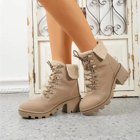 Women Two Tone Lace Up Front Combat Boots Fashion Shoes - Picture 5 of 7